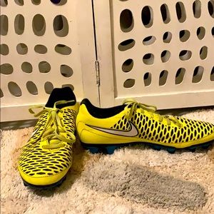 Soccer cleats